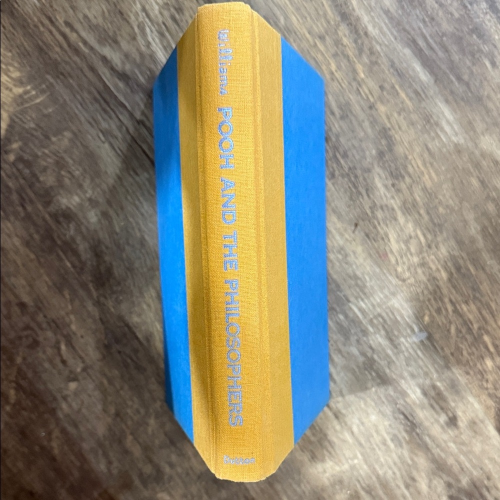 Blue and Yellow Book - Pooh and the Philosophers